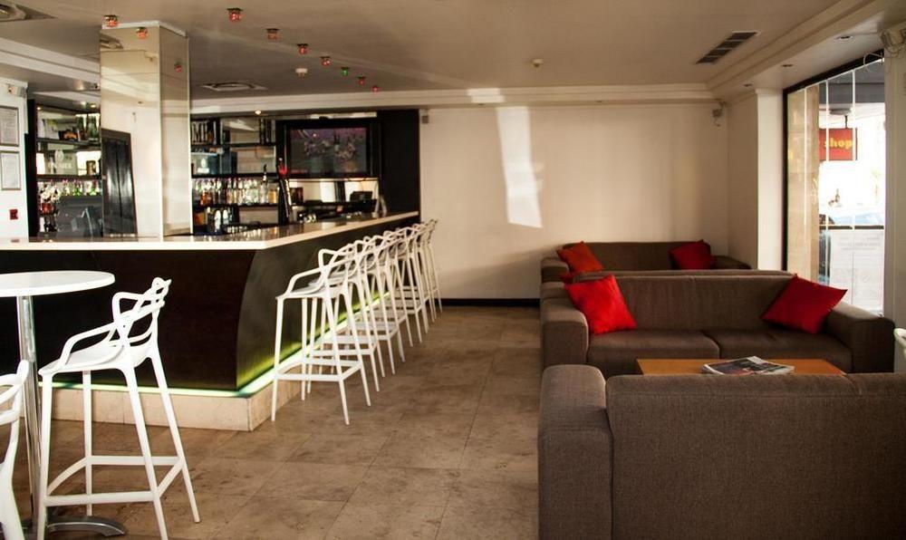 Urban Chic Boutique Hotel & Cafe Cape Town Exterior photo