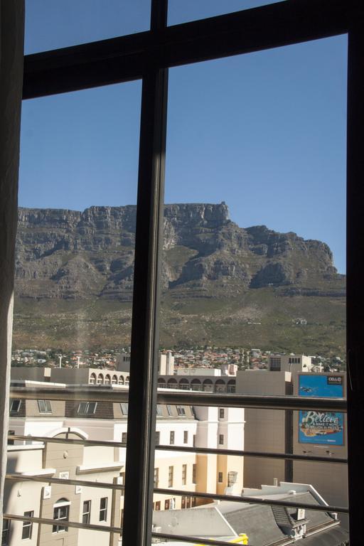 Urban Chic Boutique Hotel & Cafe Cape Town Exterior photo