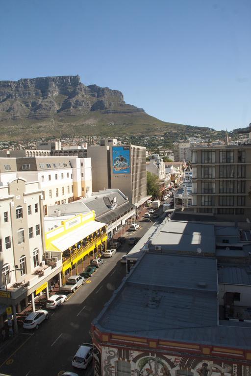Urban Chic Boutique Hotel & Cafe Cape Town Exterior photo