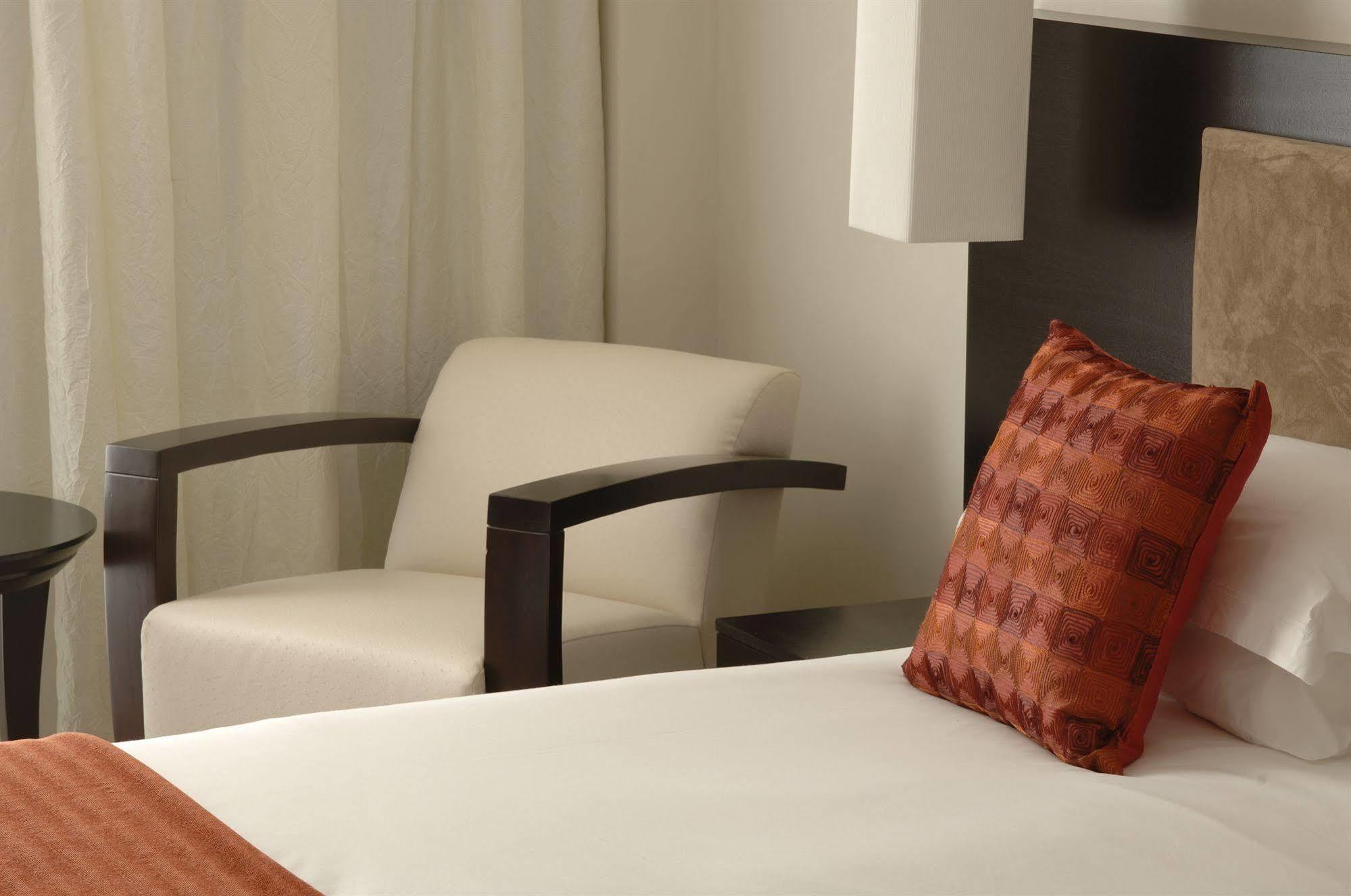 Urban Chic Boutique Hotel & Cafe Cape Town Room photo