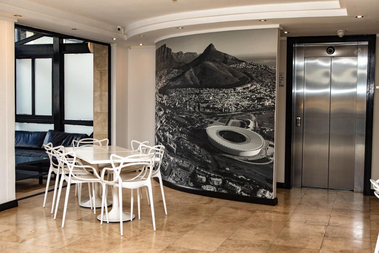 Urban Chic Boutique Hotel & Cafe Cape Town Exterior photo