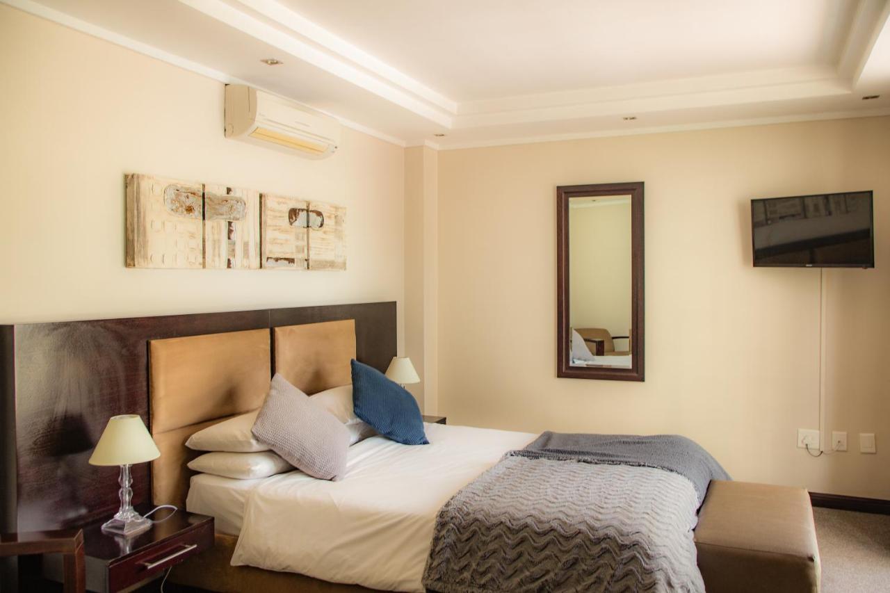 Urban Chic Boutique Hotel & Cafe Cape Town Exterior photo
