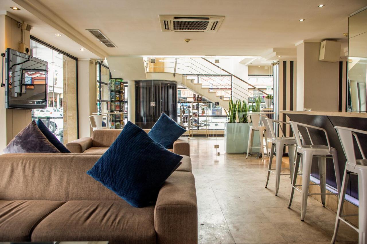 Urban Chic Boutique Hotel & Cafe Cape Town Exterior photo